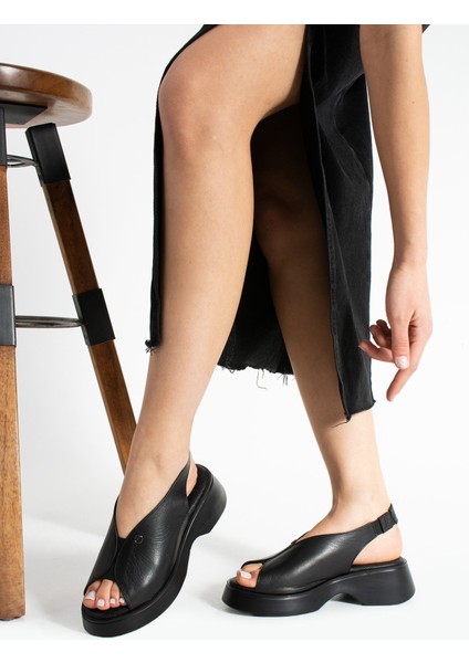 Pierre Cardin Marcy Kadın Siyah Topuklu Sandalet