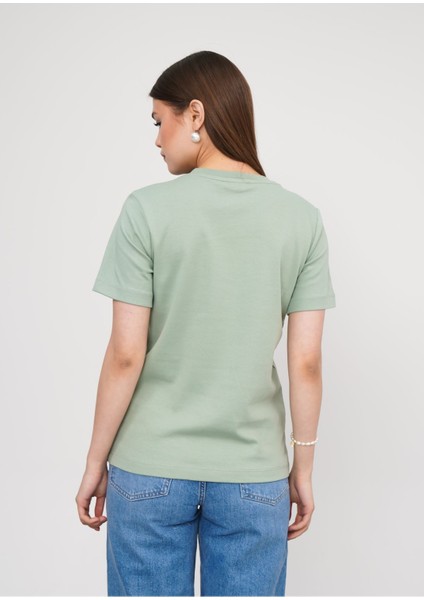 Regular Fit Bisiklet Yaka Kadın T-Shirt fırsatları