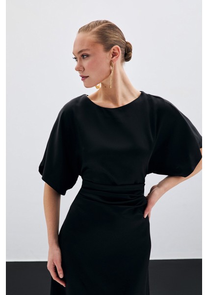 Büzgü Detaylı Krep Saten Elbise - Siyah fırsatları