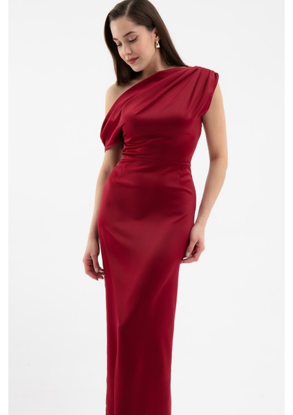Kadın Bordo Degaje Yaka Yırtmaçlı Saten Midi Elbise modelleri
