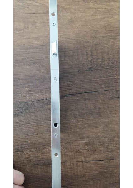 28/85 200 cm Barel Delikli Kilitlemeli Pvc Pimapen Kapı Ispanyoleti