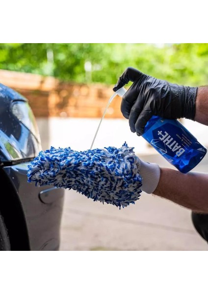 Gyeon Q²m Bathe+ Plus Seramik Bazlı Ph Nötr Cilalı Oto Şampuanı 1000 ml -Su Itici Araç Yıkama Köpüğü fırsatları