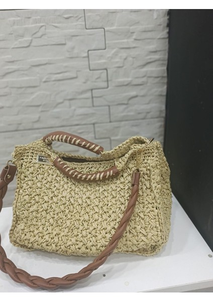Özel Tasarım Bej El Çantası, Şık ve Kullanışlı Orta Boy El Çantası