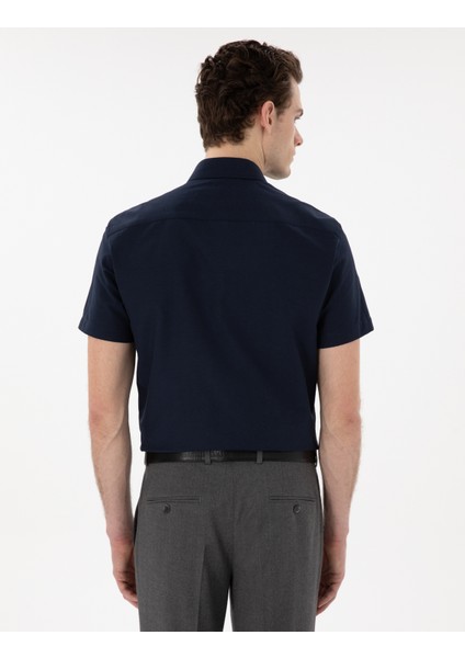 Erkek Lacivert Basic Regular Fit Kısa Kollu Cepli Gömlek 50307003-VR033