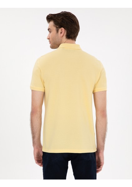 Erkek Açık Sarı Slim Fit %100 Pamuk Polo Yaka Basic Tişört 50306448-VR004