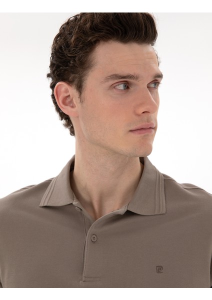 Erkek Koyu Vizon Slim Fit %100 Pamuk Polo Yaka Basic Tişört 50306448-VR241 fiyatları