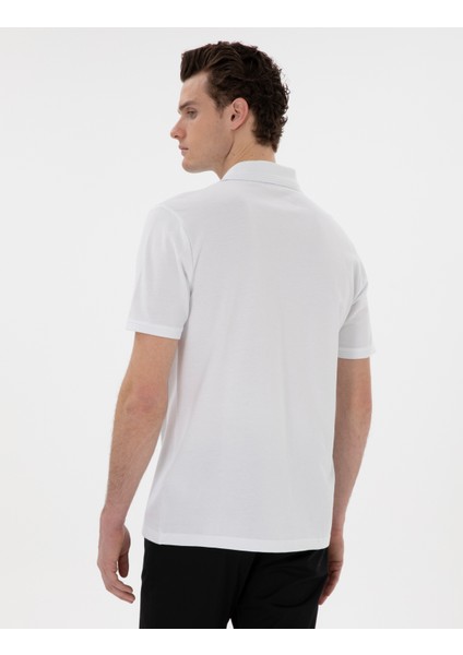 Erkek Beyaz Regular Fit Kıvrılmaz Polo Yaka Basic Tişört 50302538-VR013 indirimleri