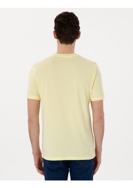 Erkek Sarı Regular Fit Tişört 50302582-VR044