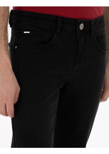 Erkek Siyah Straight Fit Jean Pantolon 50302662-VR046