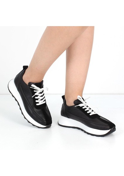 Kadın Siyah Bağcıklı Kalın Tabanlı Süet Deri Sneaker