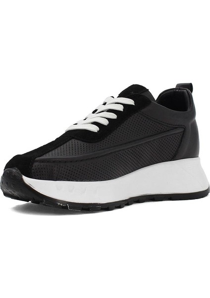 Kadın Siyah Bağcıklı Kalın Tabanlı Süet Deri Sneaker