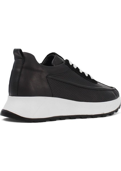 Kadın Siyah Bağcıklı Kalın Tabanlı Süet Deri Sneaker