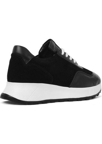 Kadın Siyah Bağcıklı Kalın Tabanlı Süet Deri Sneaker