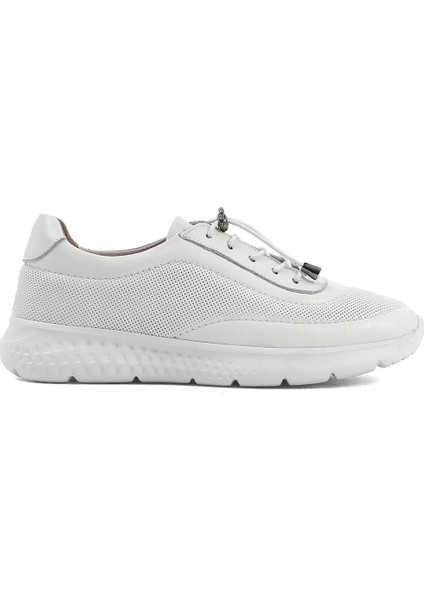 Kadın Beyaz Bağcıklı Kalın Tabanlı Deri Sneaker