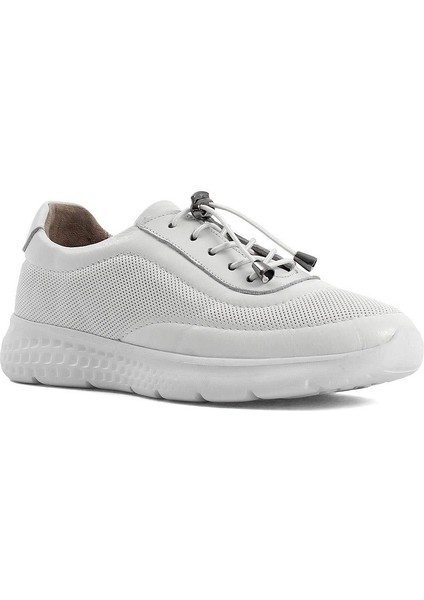Kadın Beyaz Bağcıklı Kalın Tabanlı Deri Sneaker modelleri