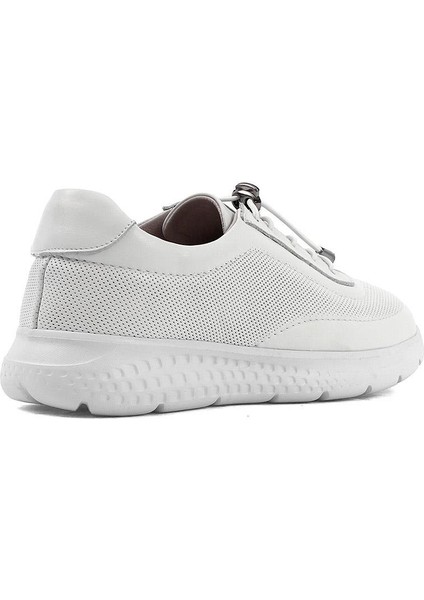 Kadın Beyaz Bağcıklı Kalın Tabanlı Deri Sneaker indirimleri