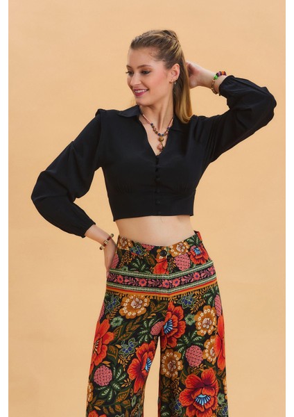 Gömlek Yaka Düğme Detaylı Crop Bluz