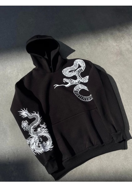 Uzun Kol Kapşonlu Baskılı Sweatshirt
