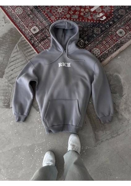 Uzun Kol Kapşonlu Göğüs Baskılı Sweatshirt