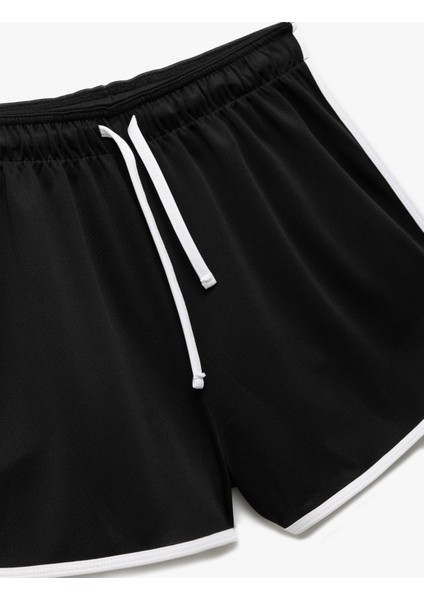 Normal Bel Bağcıklı Çizgili Mini Spor Şort