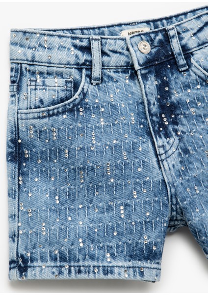 Pamuklu Cepli Taş Detaylı Denim Şort