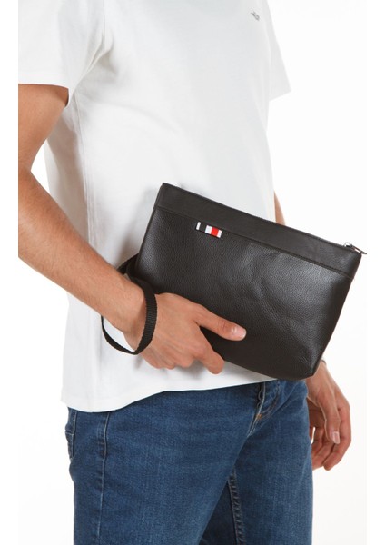 Şık ve kullanışlı orta boy el çantası, suni deri, bilek askılı, siyah renk fiyatları