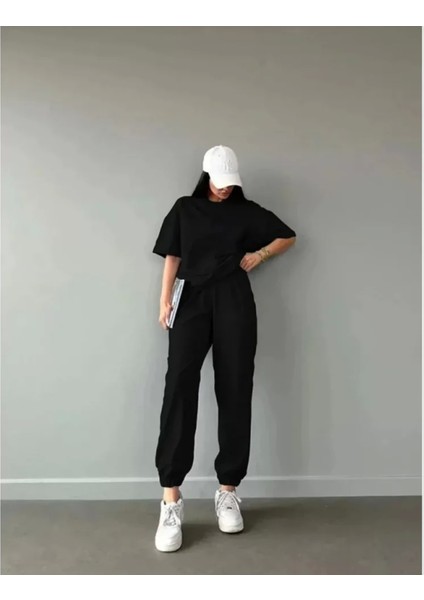 Düz Tshirt ve Eşofman Takımı
