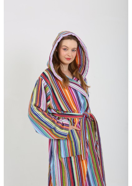 Pamuk Dikey Renkli Çizgili Kapüşonlu Kadın Bornoz - Yüksek Emilim Ultra Lüks Bornoz