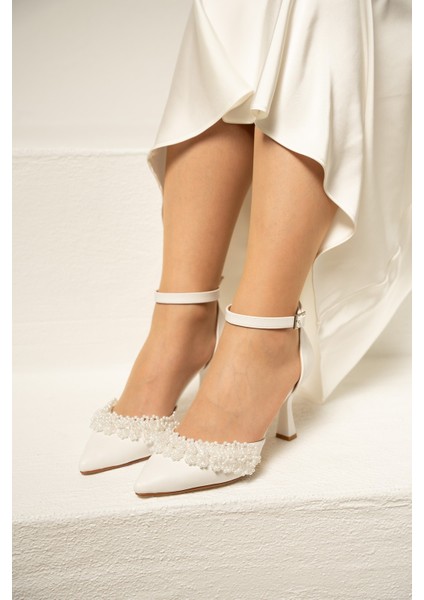 Clove Beyaz Ivory Deri Boncuk Işlemeli Kadın Topuklu Ayakkabı modelleri