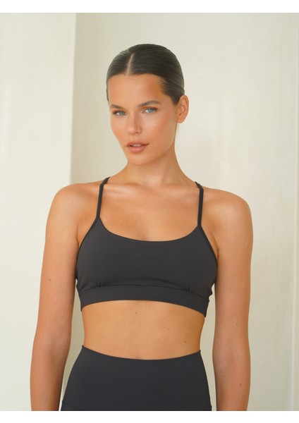 Mai Fold Kaplı Spor Siyah Crop fırsatları