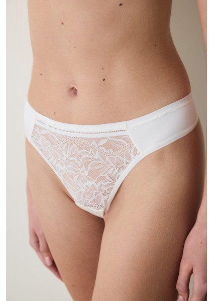 Essentials Ekru Tanga Külot