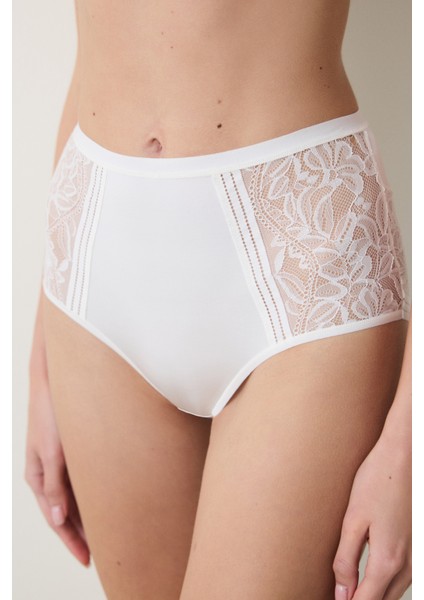 Essentials Highrise Ekru Slip Külot