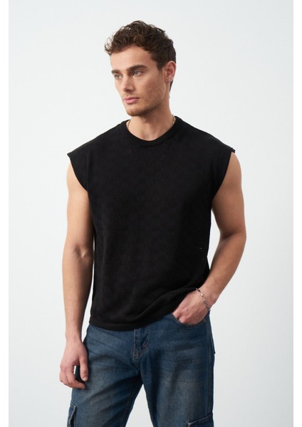 Desenli Oversize Sıfır Kol Triko Erkek T-Shirt