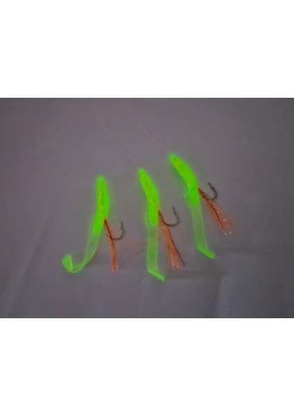 Silikon At Çek Takımı (2 Ad) Silikon Balıklı Çapari 6,5 cm Fıstık Glowlu