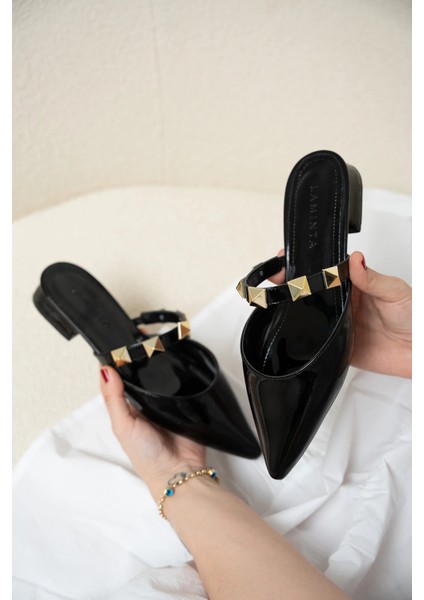 Ricco Siyah Rugan Zımba Detaylı Kadın Terlik modelleri