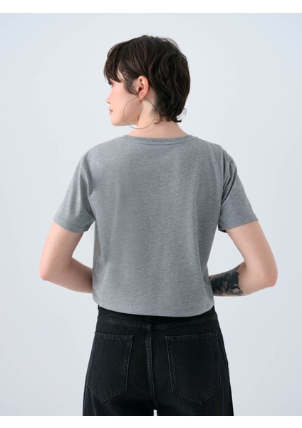 Long Crop Gri Kadın T-Shirt LF2038988 fırsatları
