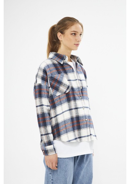 Kadın Oversize Ekoseli Desenli Oduncu Gömlek