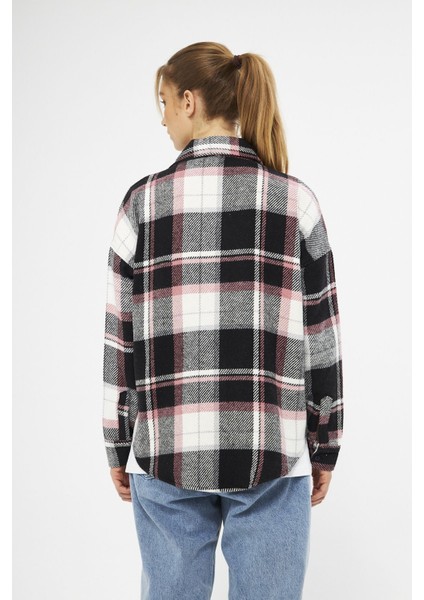 Kadın Oversize Ekoseli Desenli Oduncu Gömlek