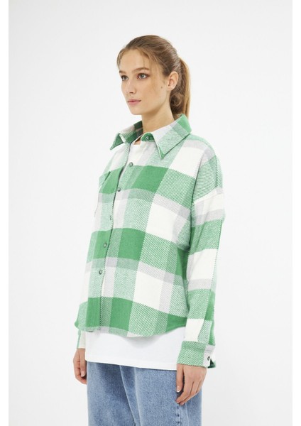 Kadın Oversize Ekoseli Desenli Oduncu Gömlek