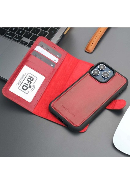 Casper Apple iPhone 16 Pro Max Deri Kılıf Mıknatıslı Ayrılabilir Cüzdan-Kırmızı