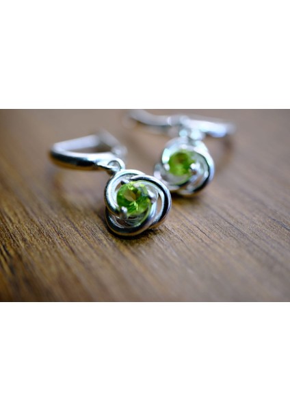 0.66 ct Natural Zebercet Taşlı Sallantılı Gümüş Küpe