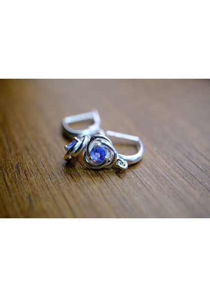 0.58 ct Natural Tanzanit Taşlı Sallantılı Gümüş Küpe