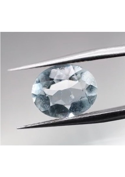 3.99 ct 11.2x9.1 mm Oval Natural Aquamarine