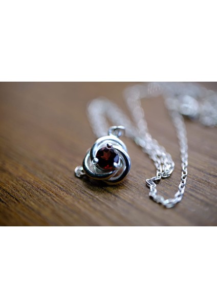 0.29 ct Natural Garnet Taşlı Gümüş Kolye fiyatları