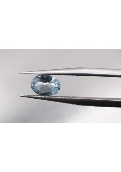 0.61 ct 7X5 mm Oval Natural Aquamarine