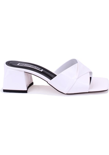 DZA07-9321060 Beyaz Rugan Klasik Topuklu Kadın Terlik fiyatları