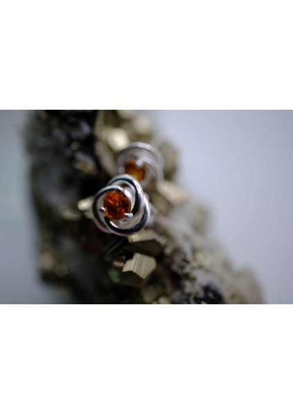 0.58 ct Natural Assonit Taşlı Gümüş Küpe
