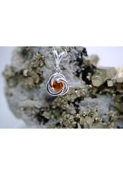 0.29 ct Natural Assonit Taşlı Zincirli Gümüş Kolye