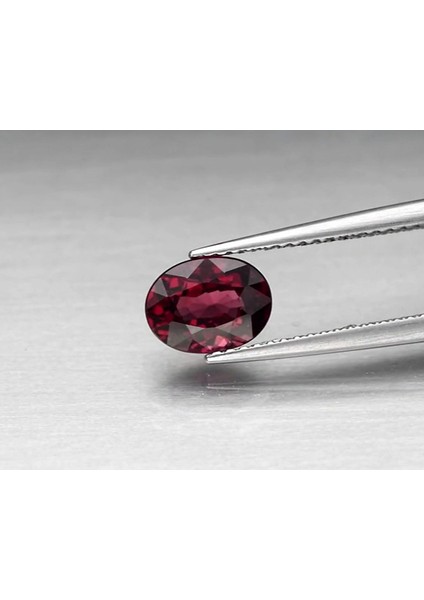 1.65 ct Vvs Oval Natural Reddish Purple Rhodolite Garnet, Madagascar