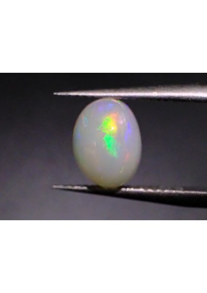 1.48 ct 9.5x7.2 mm Oval Natural Ethiopian Opal